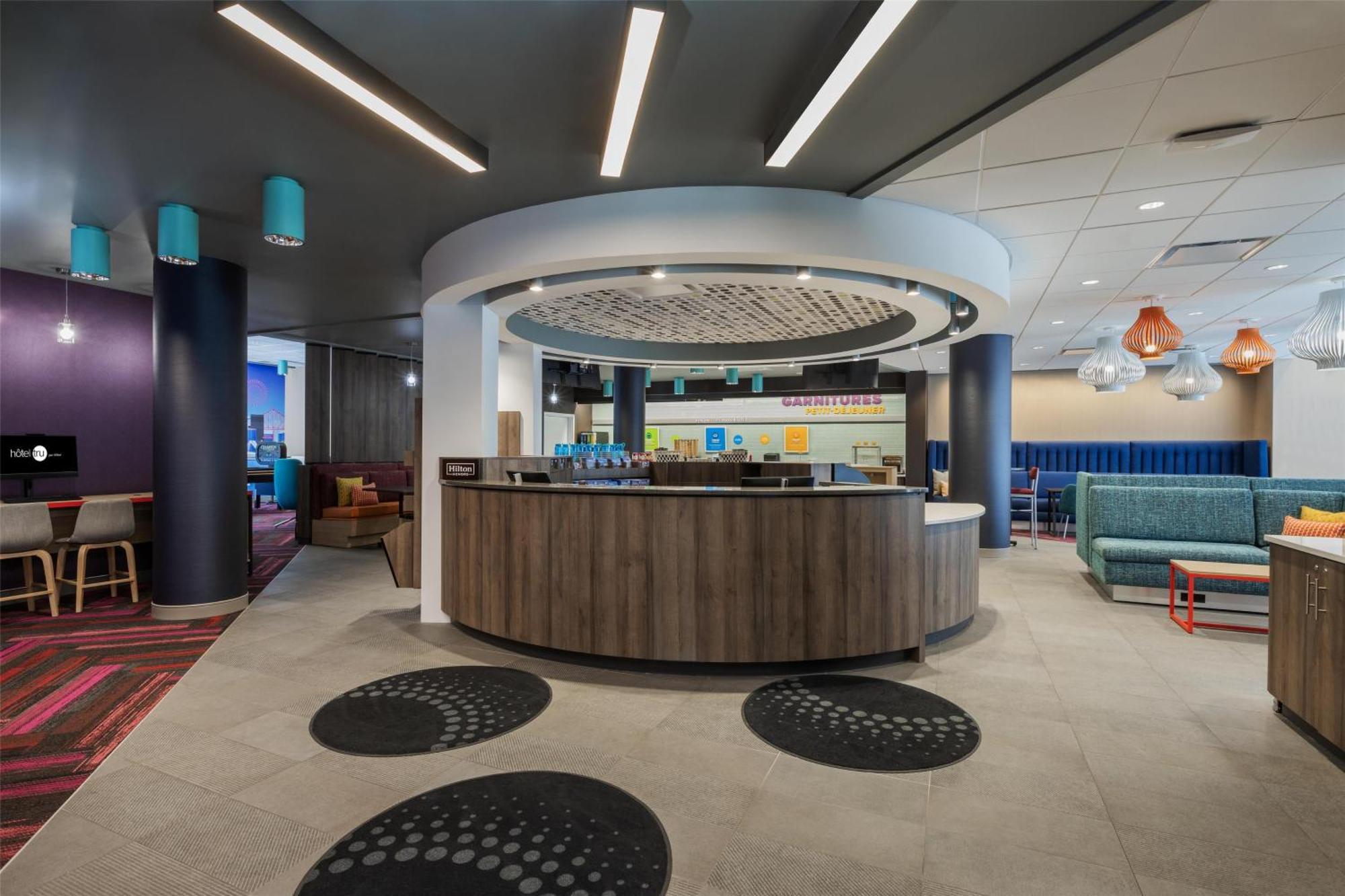 Tru By Hilton Montreal Centre-Ville — Photos 1